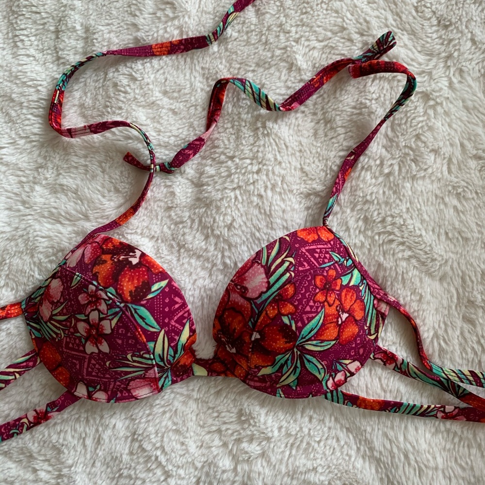 Hollister bathing suit top